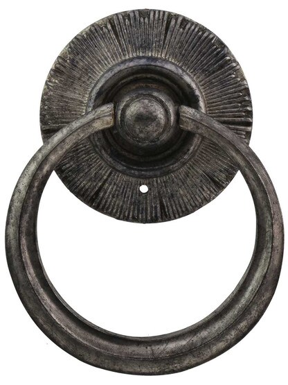 Smooth Ring Pull with Sunburst Back Plate in Silver Antique.